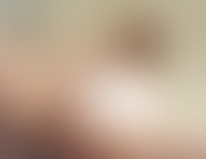 00569_UnderDesk