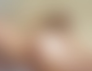 00569_UnderDesk
