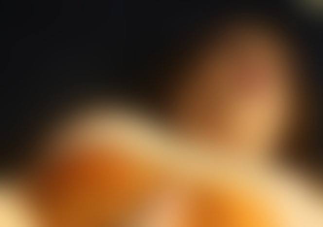00882_SuckCouch